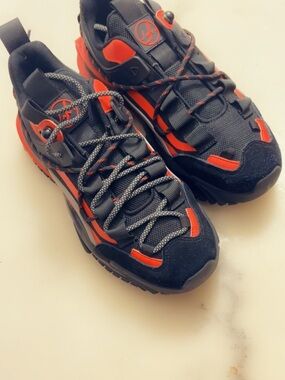 Men's Black & Red Performance Sneakers
